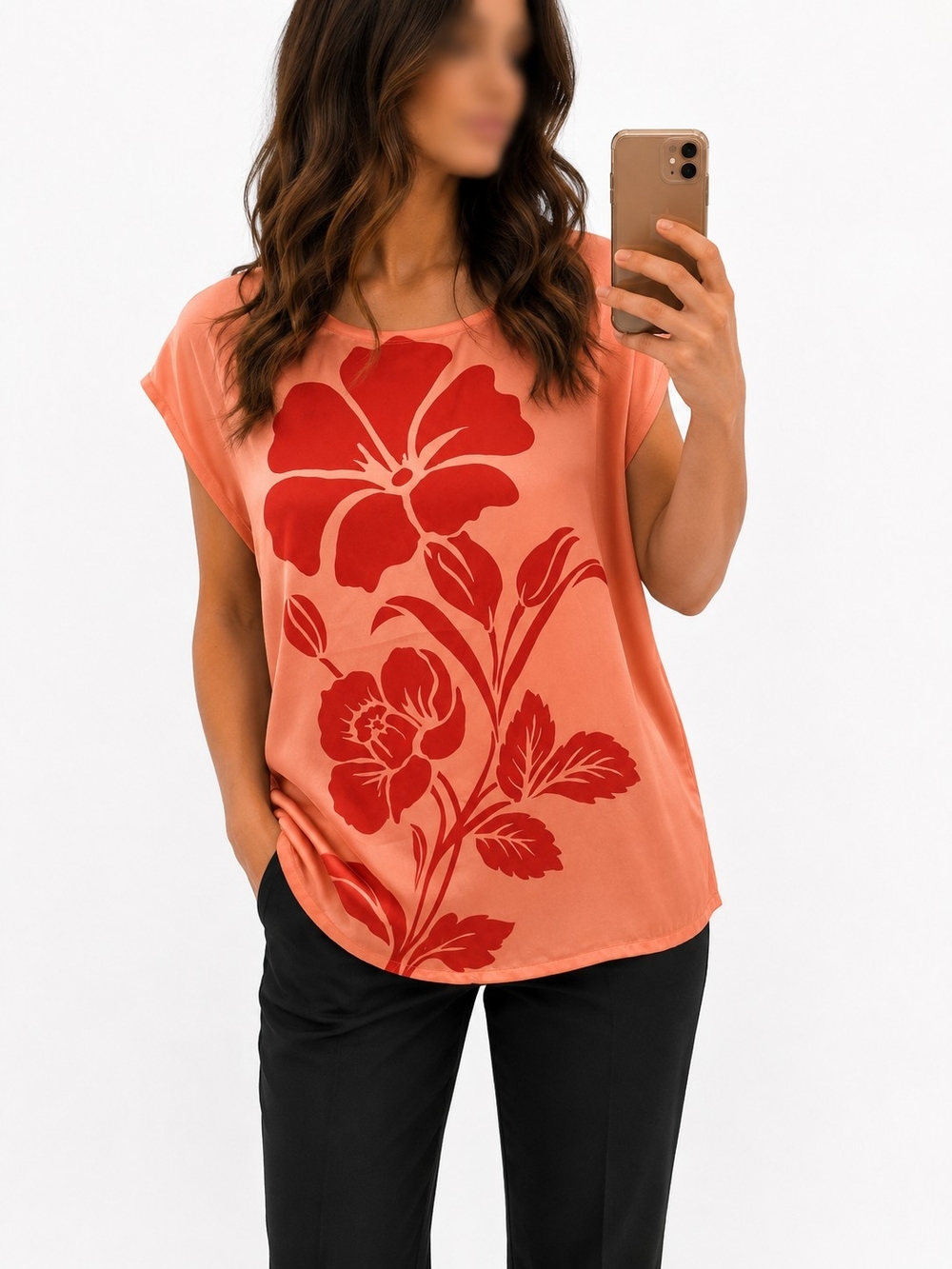 👕2 for 15$ Or 3 for 20$👕Suzy Shier Coral Tunic with Red Floral Print